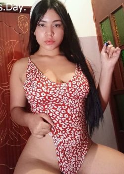 Gordibuena masturbándose 8