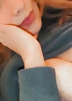 Joven putita tocándose 10